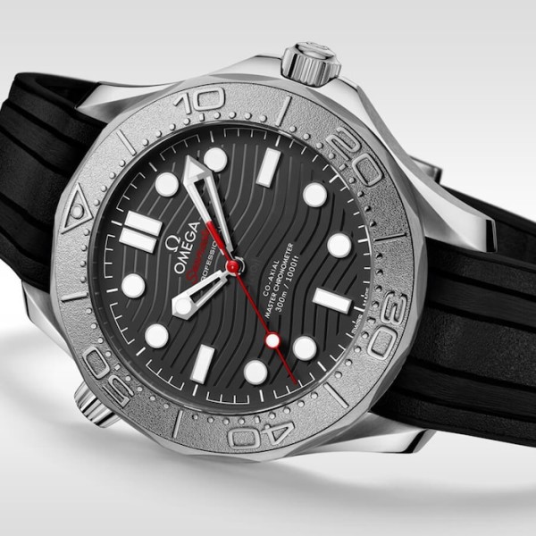 Replica Omega Seamaster Men Automatic Black Rubber Watch O21032422001002 - Image 3