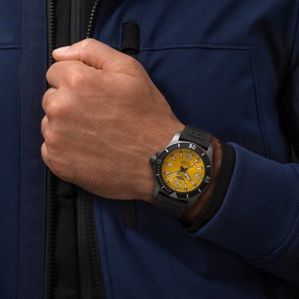 Replica Breitling Superocean Men Automatic Yellow Rubber Watch M17368D71I1S1 - Image 4