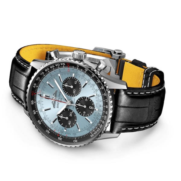 Replica Breitling Navitimer Men Automatic Blue Alligator Watch AB0138241C1P1 - Image 3